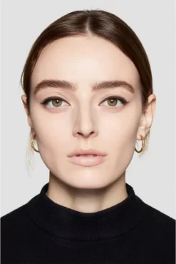 Bobbi Brown Long-Wear Gel Eyeliner 11 Bobbi Brown Long-Wear Gel Eyeliner -Cela pourrait être cosmétique. bobbi brown long wear gel eyeliner eyeliner gel longue tenue 4