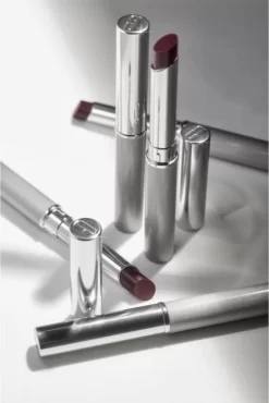 Clinique Almost Lipstick -Cela pourrait être cosmétique. clinique almost lipstick baume a levres teinte 3
