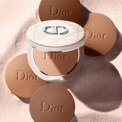 DIOR Dior Forever Natural Bronze 11 DIOR Dior Forever Natural Bronze -Cela pourrait être cosmétique. dior dior forever natural bronze poudre bronzante bonne mine 95 de pigments dorigine minerale 5