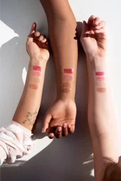 Ere Perez Mango Lip Honey -Cela pourrait être cosmétique. ere perez mango lip honey brillant a levres nourrissant a lhuile de mangue 4