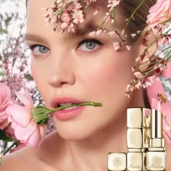 GUERLAIN KissKiss Bee Glow -Cela pourrait être cosmétique. guerlain kisskiss bee glow baume levres nourrissant et hydratant 7