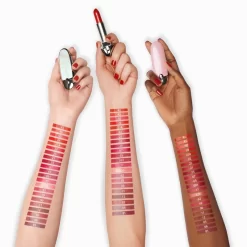 GUERLAIN Rouge G De Guerlain -Cela pourrait être cosmétique. guerlain rouge g de guerlain rouge a levres de luxe 2