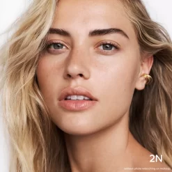 GUERLAIN Terracotta Le Teint 14 GUERLAIN Terracotta Le Teint -Cela pourrait être cosmétique. guerlain terracotta le teint fond de teint liquide pour un look naturel 3