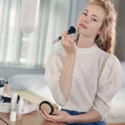 IsaDora Velvet Touch Sheer Cover -Cela pourrait être cosmétique. isadora velvet touch sheer cover poudre compacte 4