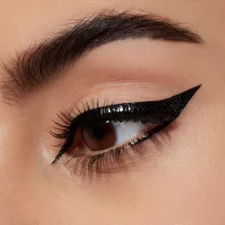 Lancome Lancôme Artliner -Cela pourrait être cosmétique. lancome artliner eyeliner liquide 2