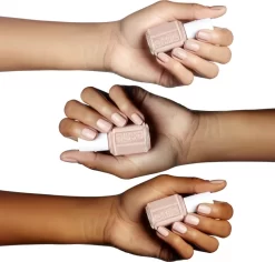 L’Oréal Paris Beauty Set 9 L’Oréal Paris Beauty Set -Cela pourrait être cosmétique. loreal paris beauty set coffret cadeau pour un look parfait 4