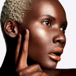 MAC Cosmetics Extra Dimension Skinfinish -Cela pourrait être cosmétique. mac cosmetics extra dimension skinfinish enlumineur 2