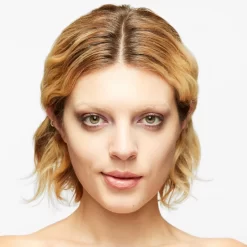 MAC Cosmetics Studio Fix Every-Wear All-Over Face Pen -Cela pourrait être cosmétique. mac cosmetics studio fix every wear all over face pen correcteur creme et fond de teint 2 en 1 5