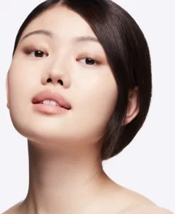 MAC Cosmetics Studio Radiance Moisturizing + Illuminating Silky Primer -Cela pourrait être cosmétique. mac cosmetics studio radiance moisturizing illuminating silky primer base de teint illuminatrice 3