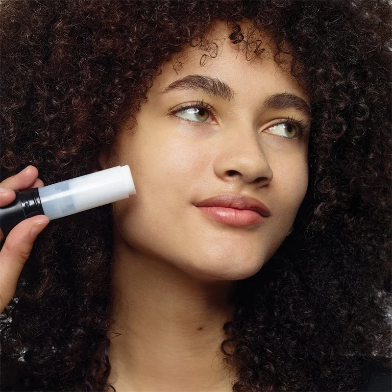 Nudestix Blot & Blur Matte Stick 4 Nudestix Blot & Blur Matte Stick – Image 4