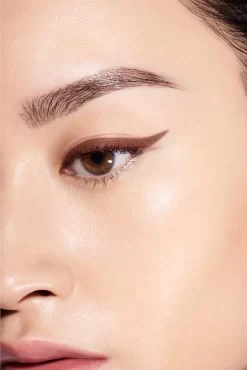 Shiseido Kajal InkArtist 13 Shiseido Kajal InkArtist -Cela pourrait être cosmétique. shiseido kajal inkartist crayon yeux 4 en 1 5