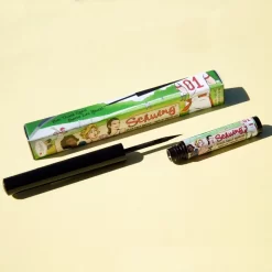 TheBalm Schwing® Liquid Eyeliner -Cela pourrait être cosmétique. thebalm schwing liquid eyeliner eyeliner liquide 2