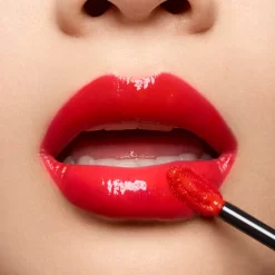 Yves Saint Laurent Vernis À Lèvres Water Stain -Cela pourrait être cosmétique. yves saint laurent vernis a levres water stain rouge a levres liquide longue tenue qui procure hydratation et brillance 1